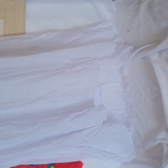 Mlle Gabrielle White Linen Low/High Maxi Dress with Gold chain Detailing - Picture 3 of 7